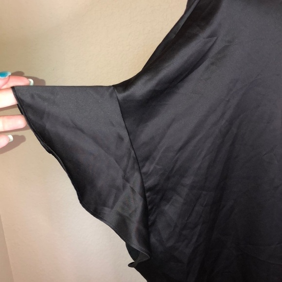 NWT Victoria’s Secret Black Short Flutter Sleeves Robe Size OS - Picture 4 of 6